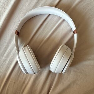 Beats Solo 4